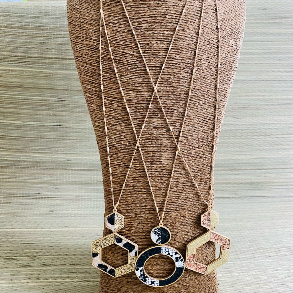 3 Long Necklaces 12$